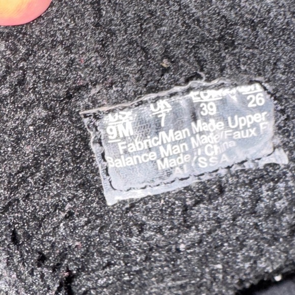 RYKA Alyssa Women's Black Winter Boots With Red Laces - Picture 9 of 9